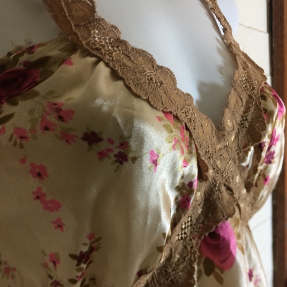 Sexy Satin & Lace Camisole Top - Picture 8 of 8